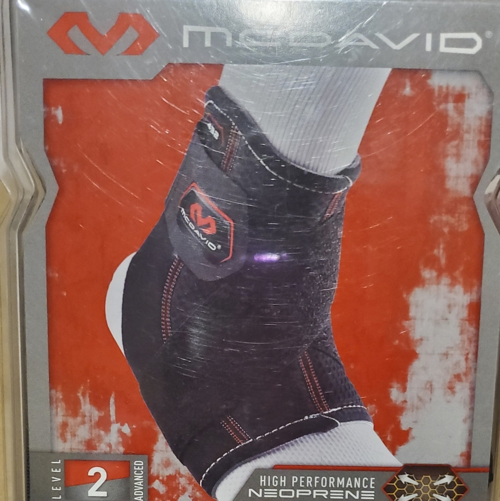 NWT McDavid ankle support